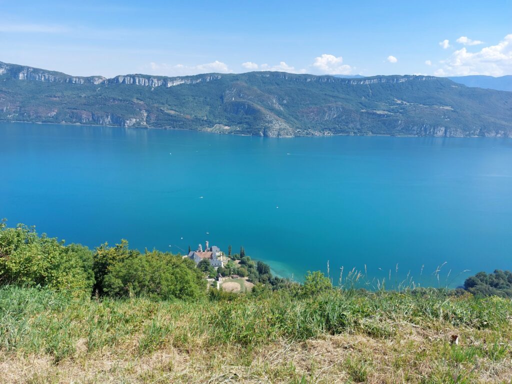 L’accord de l’adjectif de couleur composé : bleu-vert